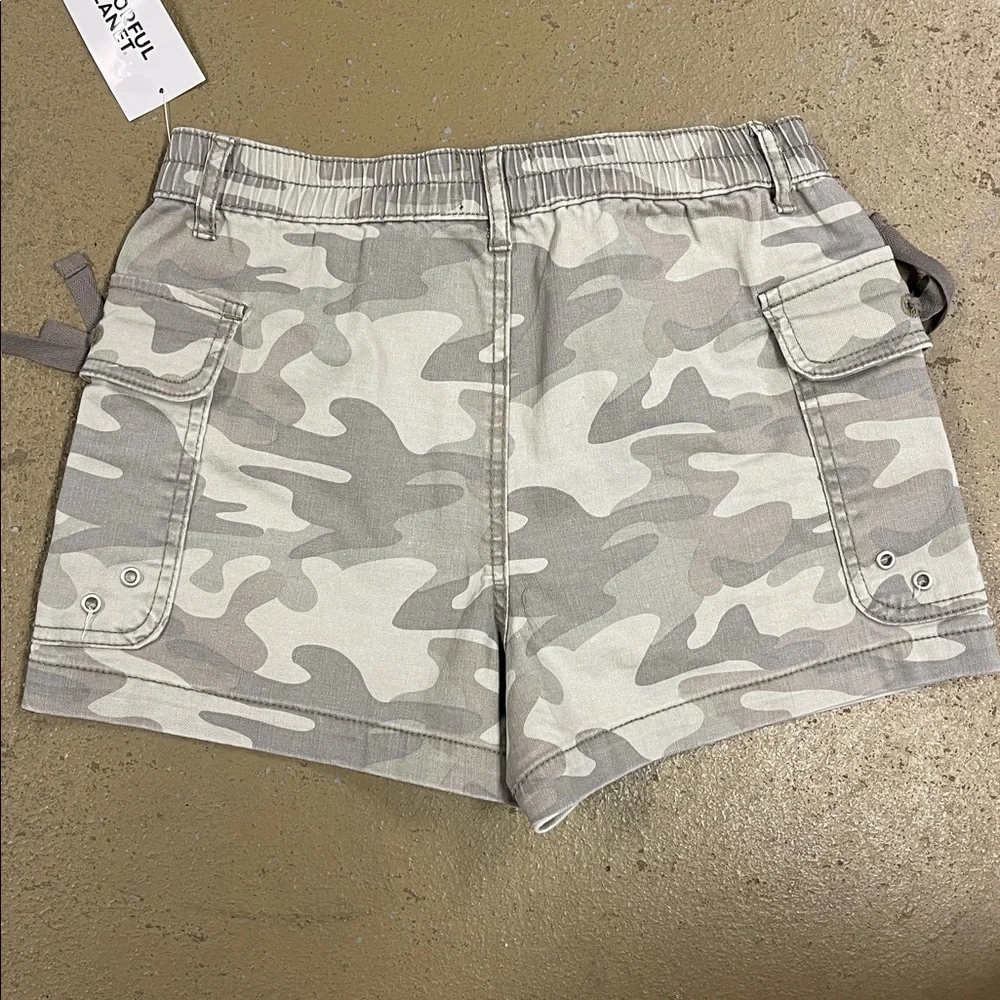 COLORFUL PLANET Camouflage Cargo Bow Shorts Girls Size 14 NWT